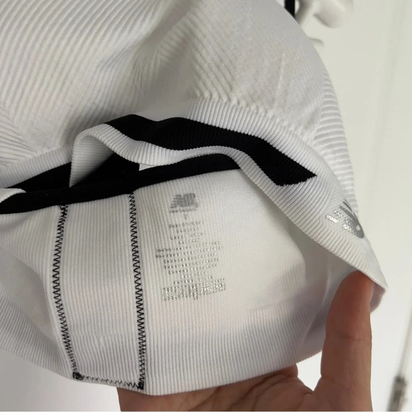 New  balance sports bra size S - Picture 4 of 5